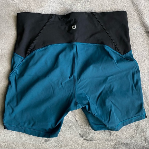 Lululemon 6” Train Times Shorts, Size 10 - Picture 5 of 12